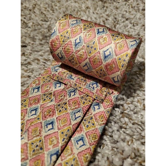 Burberrys Of London Men's Tie Brown Pink and Blue Geometric Silk Necktie - Picture 7 of 7